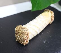 Трубочка со сгущенкой и орехами