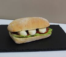 Чиабатта с моцареллой