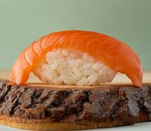 Суши Лосось