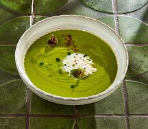 Крем-суп из кабачков со страчателлой