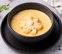 Сырный суп с креветками и сливками
