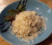 Фетучини с беконом и грибами