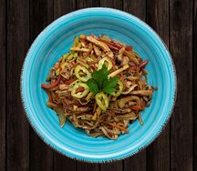 Wok с курицей