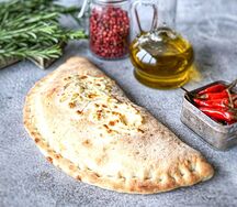 Пицца Кальцоне с курицей