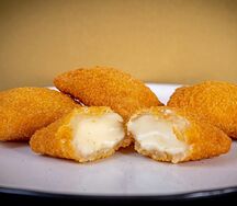 Сыр моцарелла в панировке