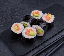 Классический мини-ролл Острый лосось