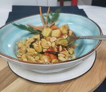 Курочка жареная с арахисом