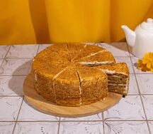 Целый торт Медово-сливочный