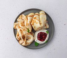 Блины со сметаной