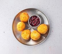 Сырные шарики в панировке