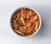 Рис с цыплёнком, овощами и с соусом удон