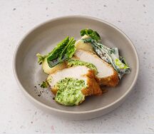 Филе цыплёнка в хрустящей панировке с начинкой из сыра моцарелла