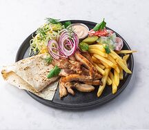 Шаверма на тарелке