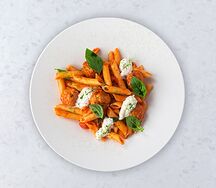 Пенне с боллами из цыплёнка