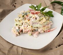 Салат с ветчиной и сыром