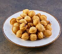 Пельмени жареные с сырным соусом