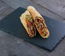 Шаверма с копчеными ребрами и дабл соусом