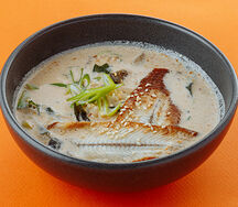 Сливочный суп с угрем