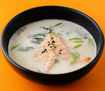 Сливочный суп с лососем