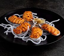 Мидии под спайси соусом