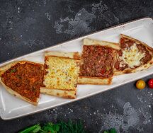 Пиде с говядиной и сыром
