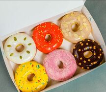 Набор из шести пончиков