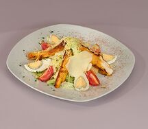Теплый салат с курицей