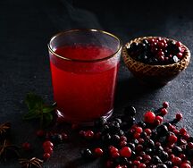 Напиток Буханка из клюквы и можжевельника