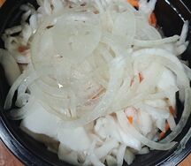 Салат из квашеной капусты