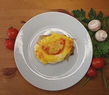 Куриное филе, запечённое с грибами