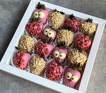 Клубника в белом шоколаде Совушки