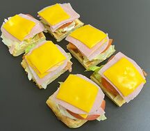 Сырные вафли с ветчиной и сыром