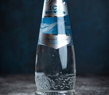 Вода Ледяная гора с газом