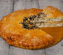 Пирог с курицей и сыром