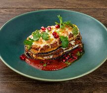 Баклажан Бадриджани с говядиной и сыром сулугуни