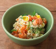 Оливье с лососем холодного копчения