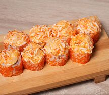 Запеченный ролл с крабом и гребешком