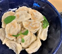 Пельмени с треской с кунжутно-соевым соусом