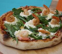 Пицца Креветки и страчателла Италия