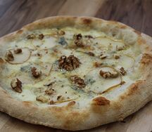 Пицца Груша Горгонзола Италия