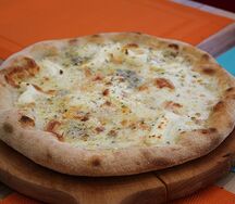 Пицца Четыре сыра Италия