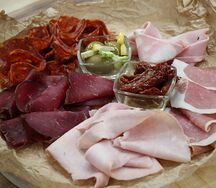 Мясная тарелка