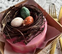 Бенто-торт на пасху с шоколадным гнездом