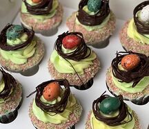 9 Капкейков на Пасху с шоколадными гнездами