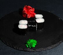 Маки ролл с камчатским крабом