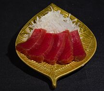 Сашими с тунцом