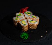 Маки ролл с авокадо