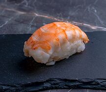 Нигири с креветкой