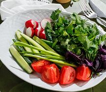 Сезонные овощи и зелень