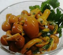 Маринованные опята